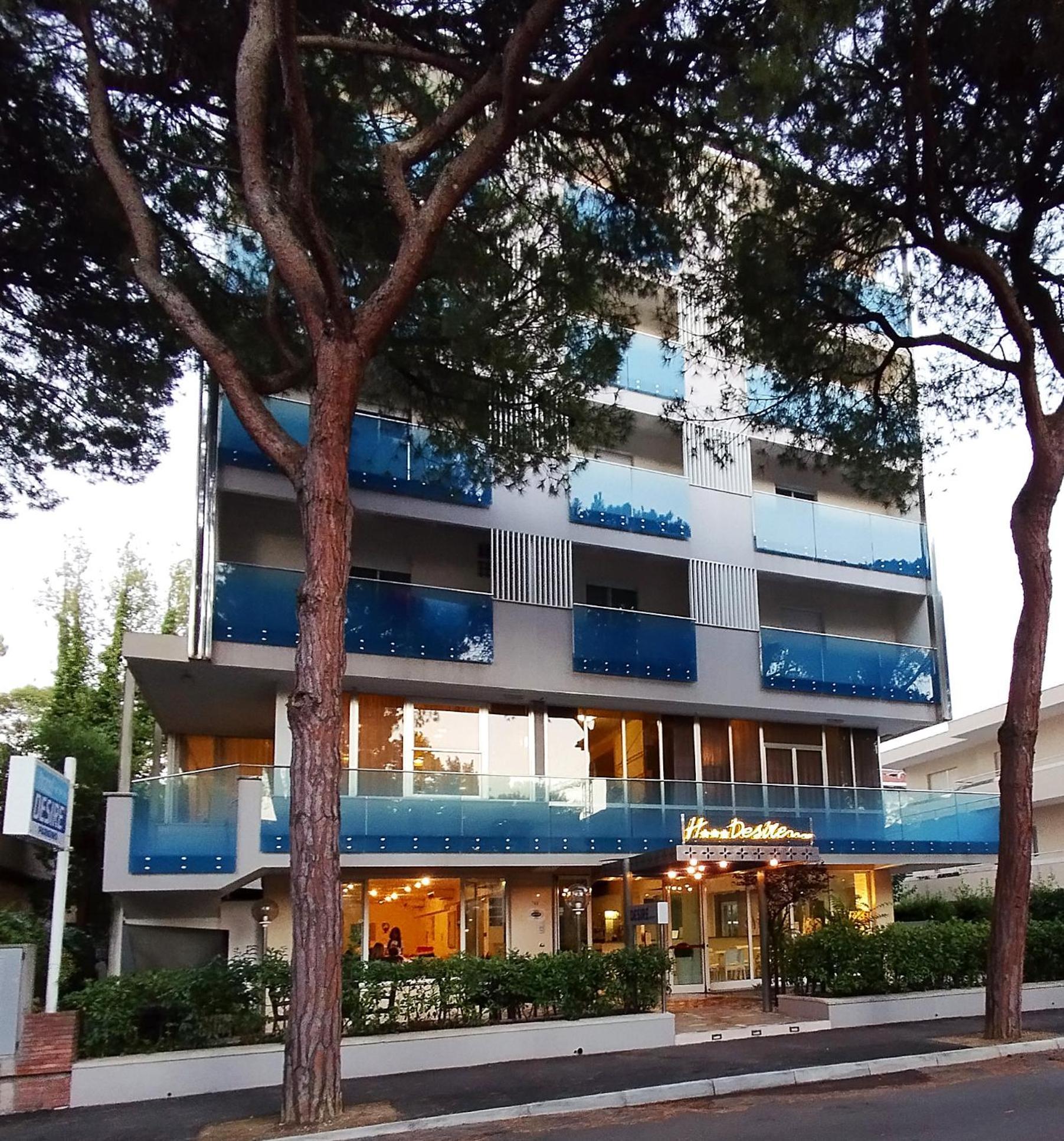渴望酒店 里乔内 外观 照片
